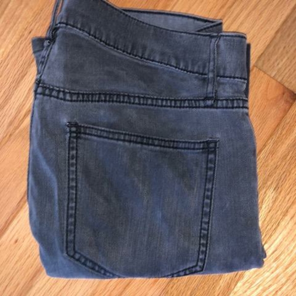 Elie Tahari Jeans - Picture 4 of 4